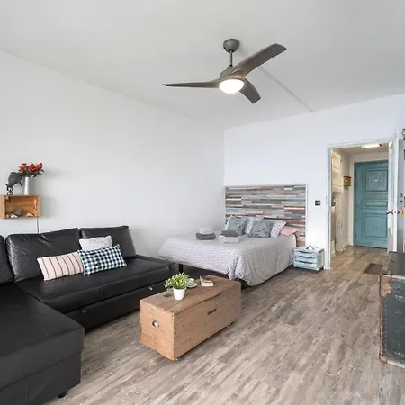 The Blue Lighthouse Apartman